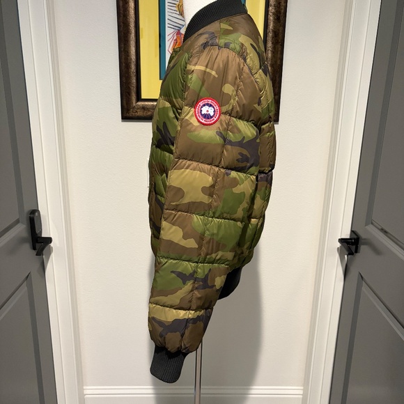 Canada Goose Mens Reversible Bomber Jacket - Only worn a few times Size Large - Picture 2 of 8